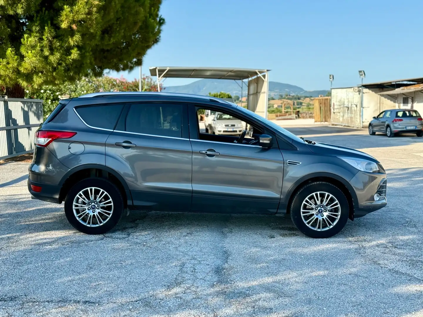 Ford Kuga 2.0 tdci Titanium 4wd 140cv 4x4 unico proprietario - 2
