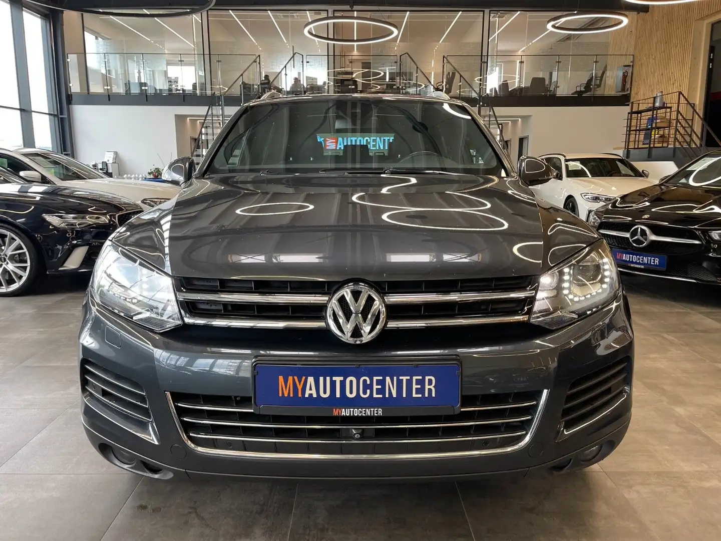Volkswagen Touareg 4.2 TDI 4-Motion DSG *NAVI*ACC*AHK*LED* Grigio - 2