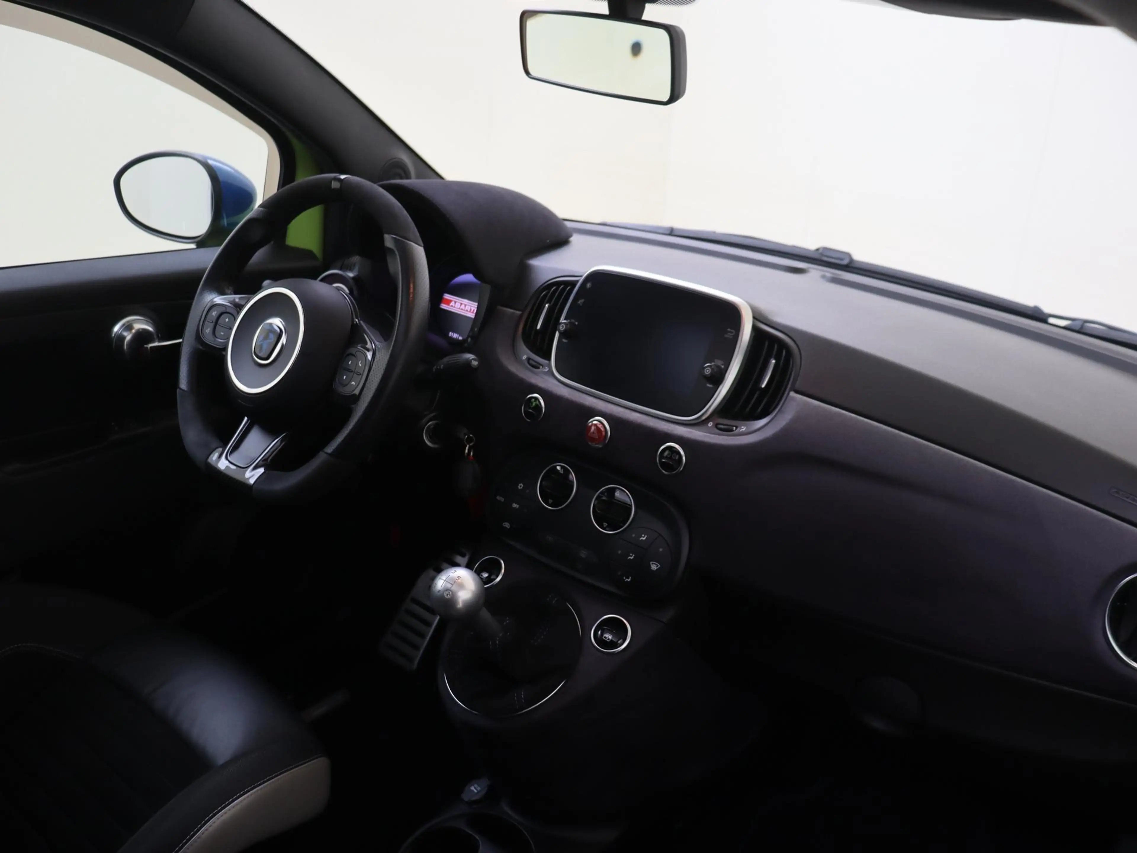 Fiat 500C Abarth 1.4 T-Jet Esseesse 70th Anniversary Competitzione — photo 14
