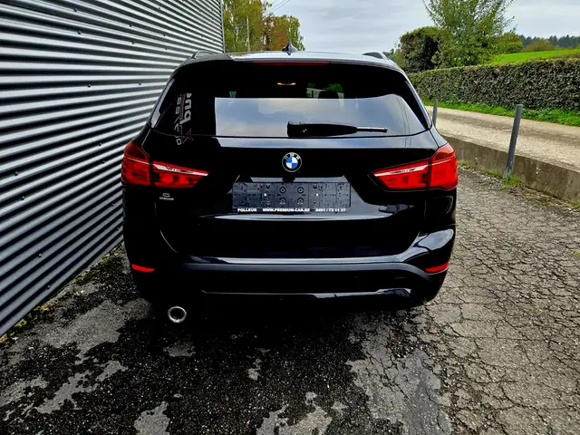 BMW X1 view 9