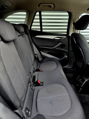 BMW X1 view 11