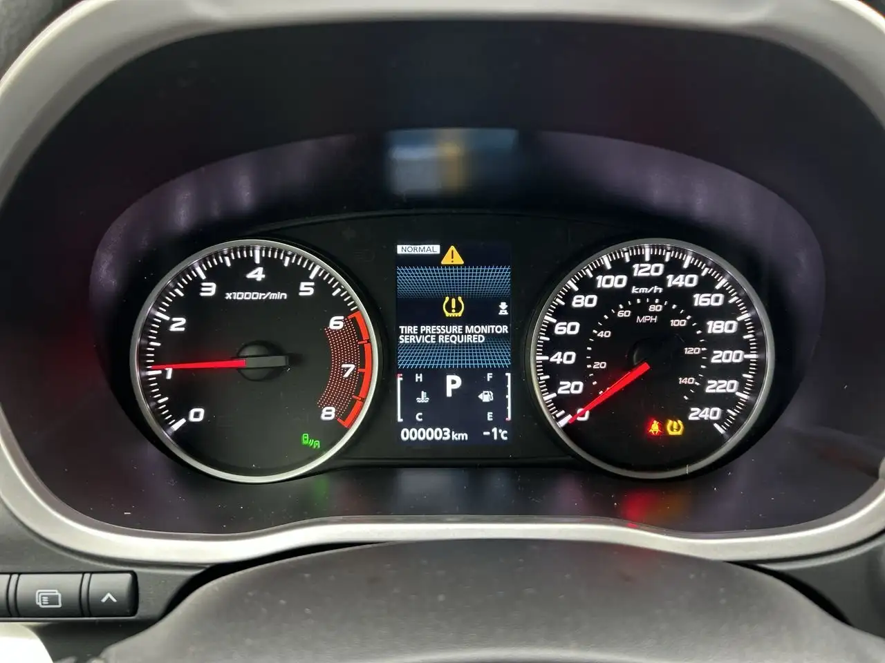 Mitsubishi Eclipse Cross снимка Mitsubishi Eclipse Cross