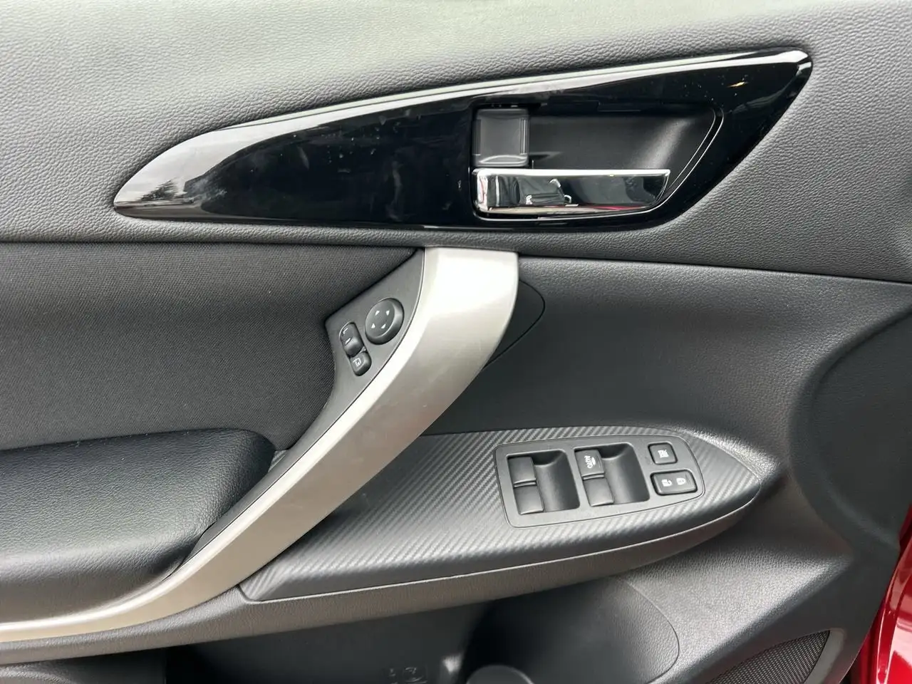 Mitsubishi Eclipse Cross снимка Mitsubishi Eclipse Cross