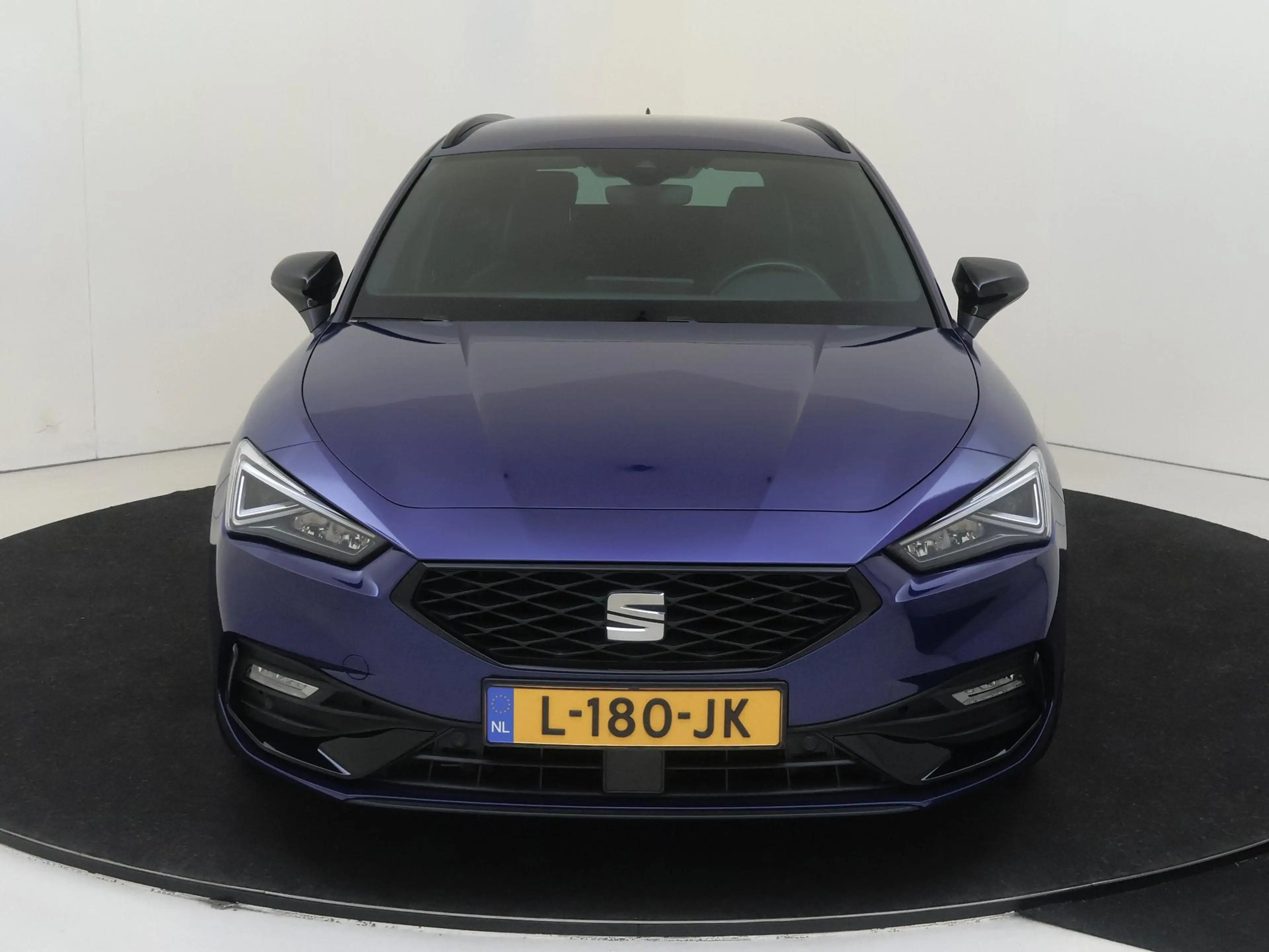 SEAT Leon e-Hybrid Sportstourer 1.4 TSI eHybrid PHEV FR Business Inte — photo 6