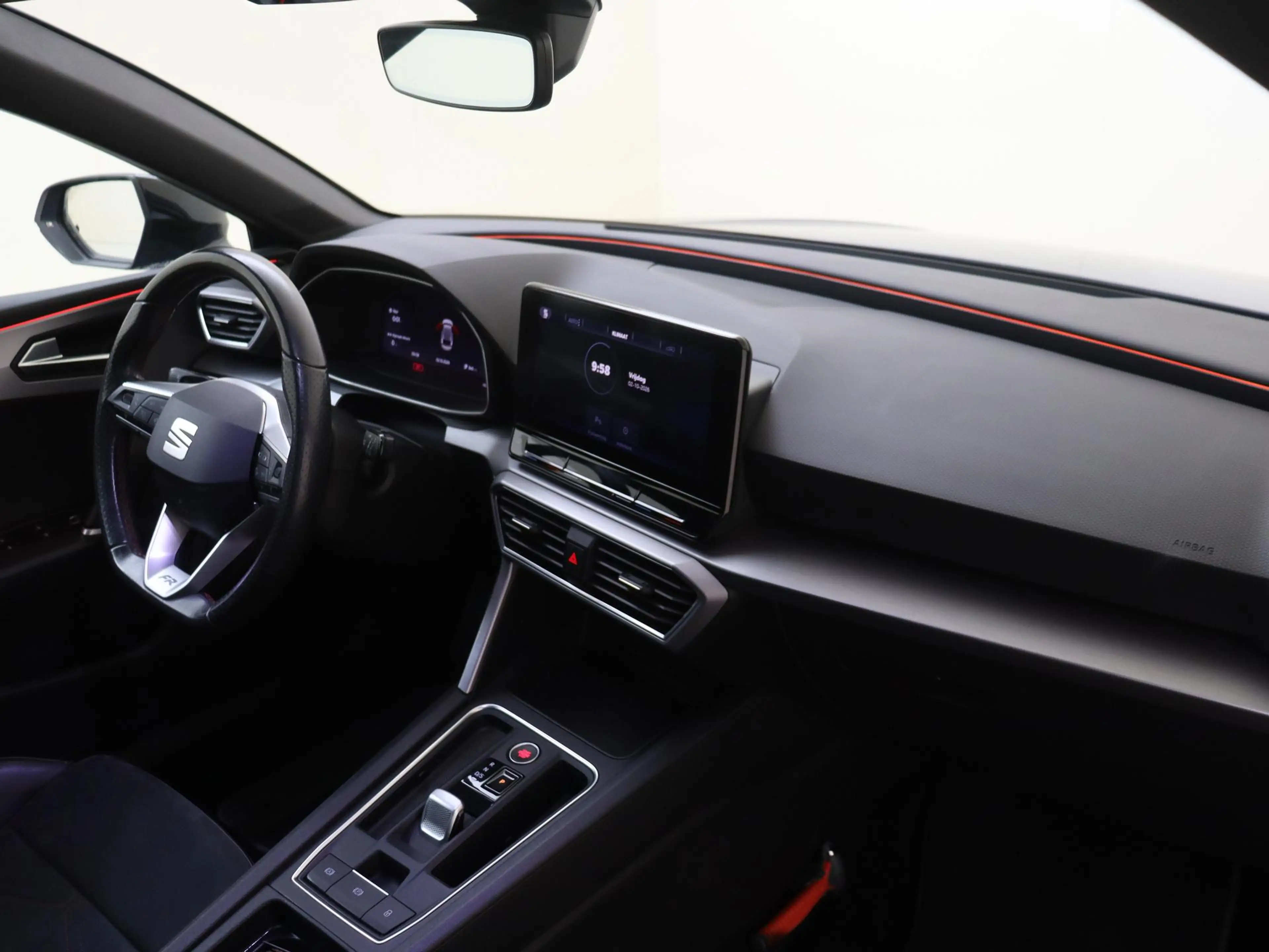 SEAT Leon e-Hybrid Sportstourer 1.4 TSI eHybrid PHEV FR Business Inte — photo 5