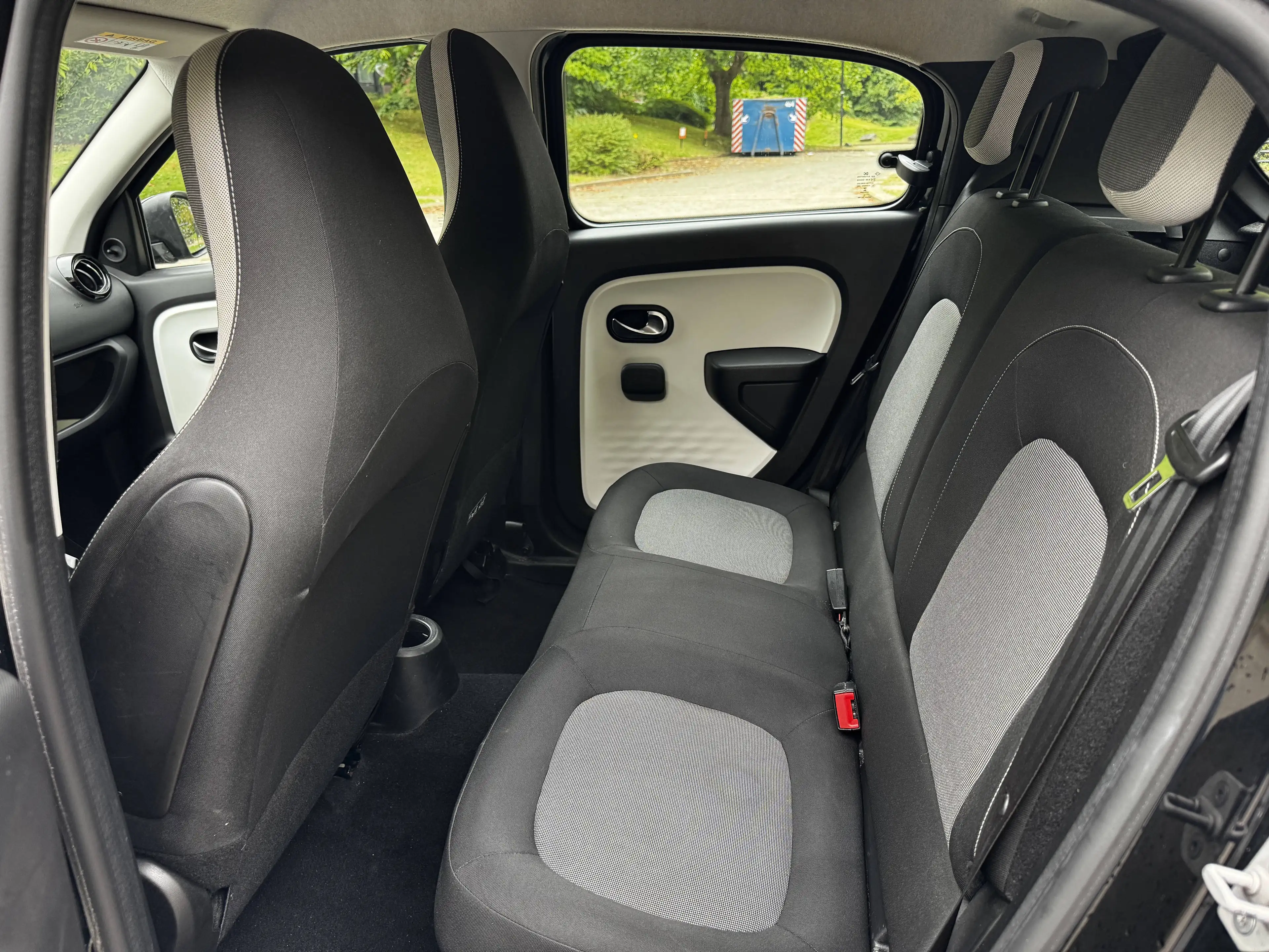 Renault Twingo Twingo 1.0i Seulement !!!58000km!!! — photo 10