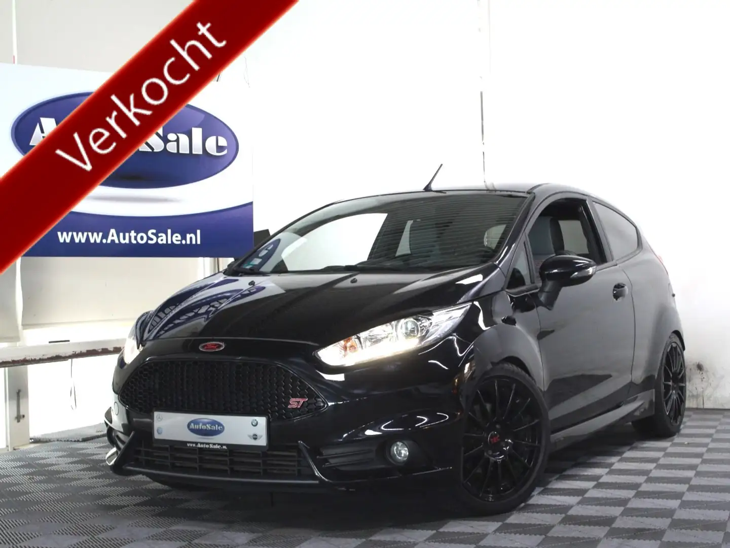 Ford Fiesta 1.6 ST 183pk RECARO NAVI STOELVW KEYLS '14 Noir - 1