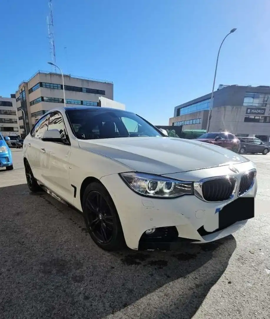 BMW 320 320d Essential Plus M-Sport Edition - 1