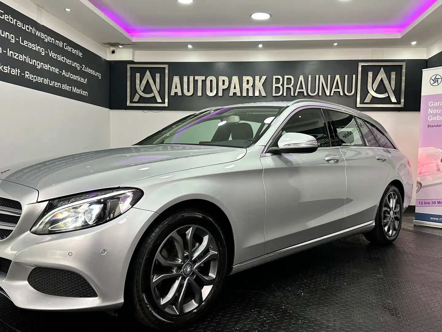 Mercedes-Benz C 200 d T Avantgarde Aut. *LED*NAVI*AHK* Grijs - 2