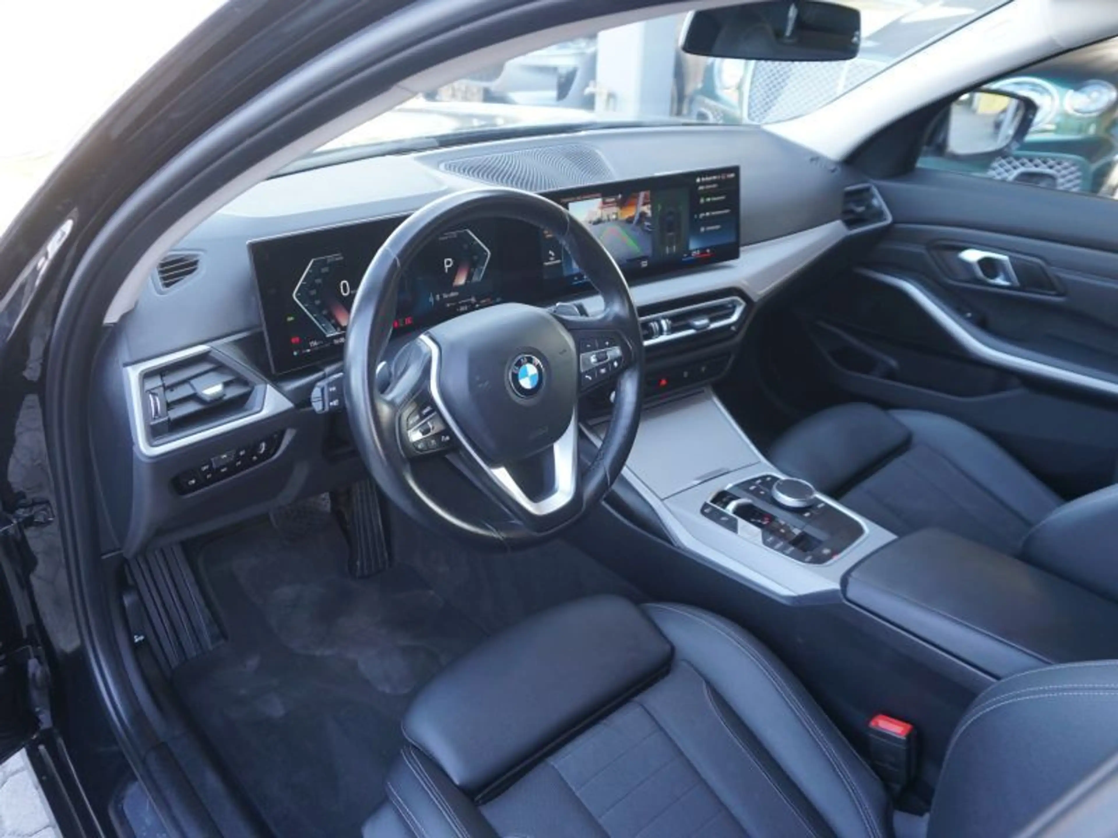 BMW 316 d Touring Aut. *WIDESCREEN* — photo 8