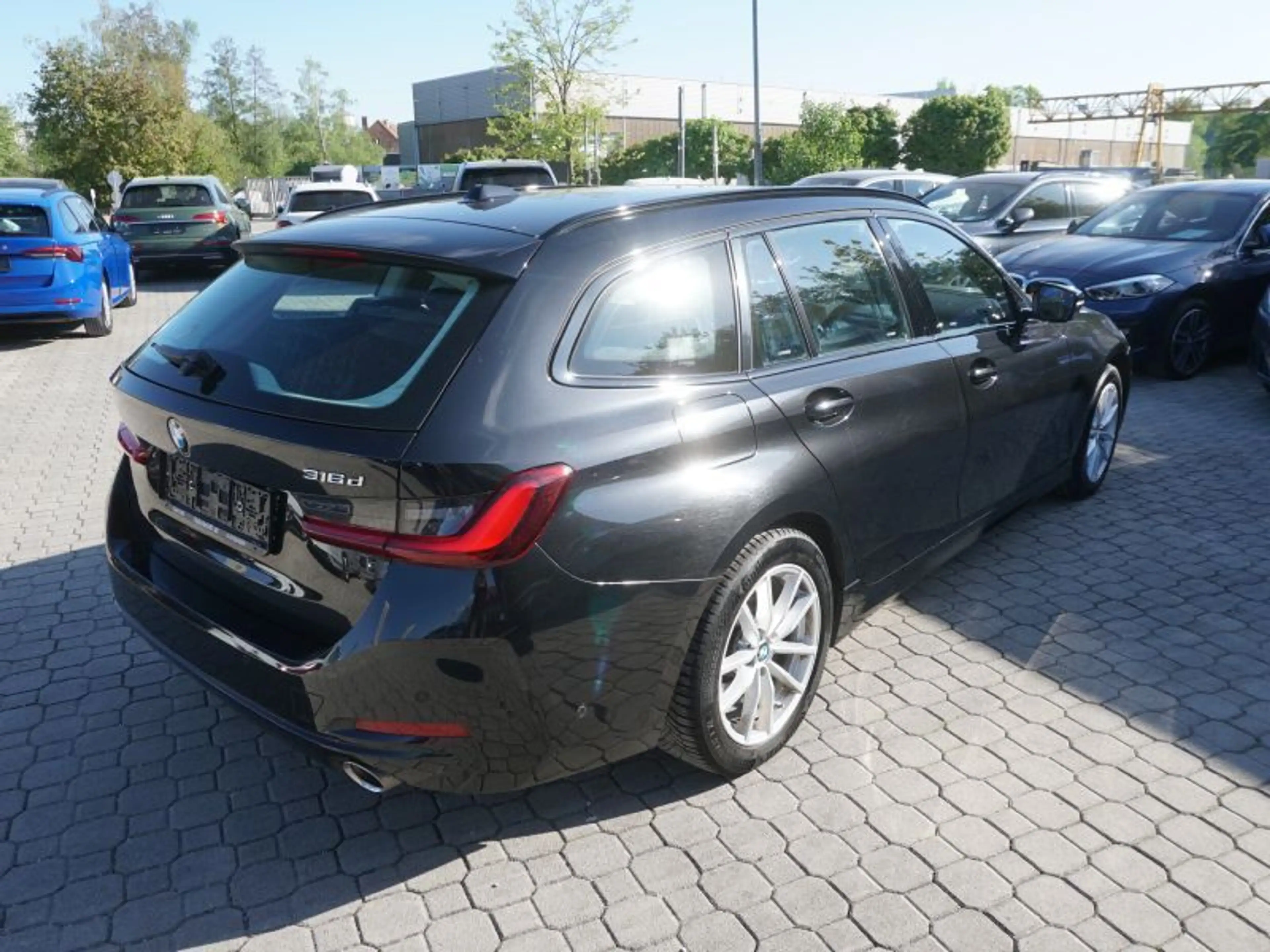 BMW 316 d Touring Aut. *WIDESCREEN* — photo 4