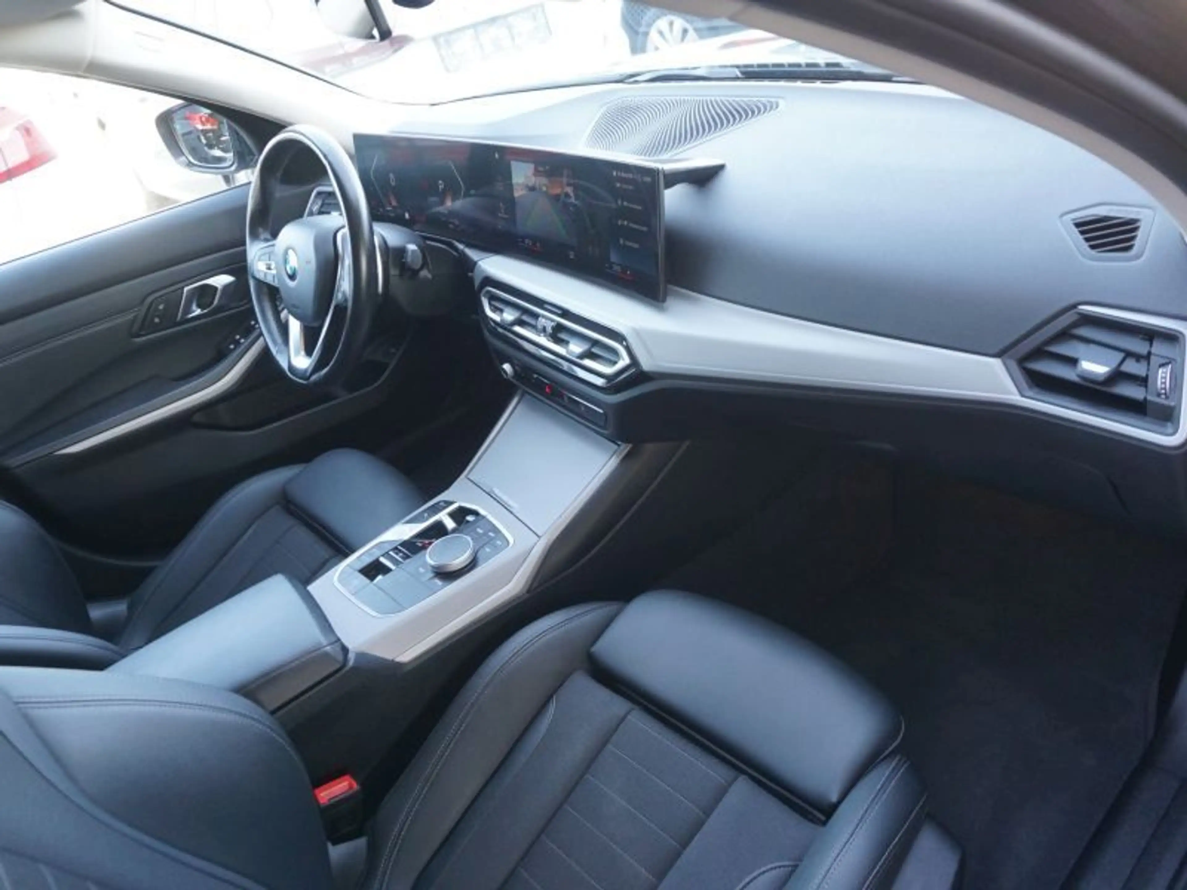 BMW 316 d Touring Aut. *WIDESCREEN* — photo 11