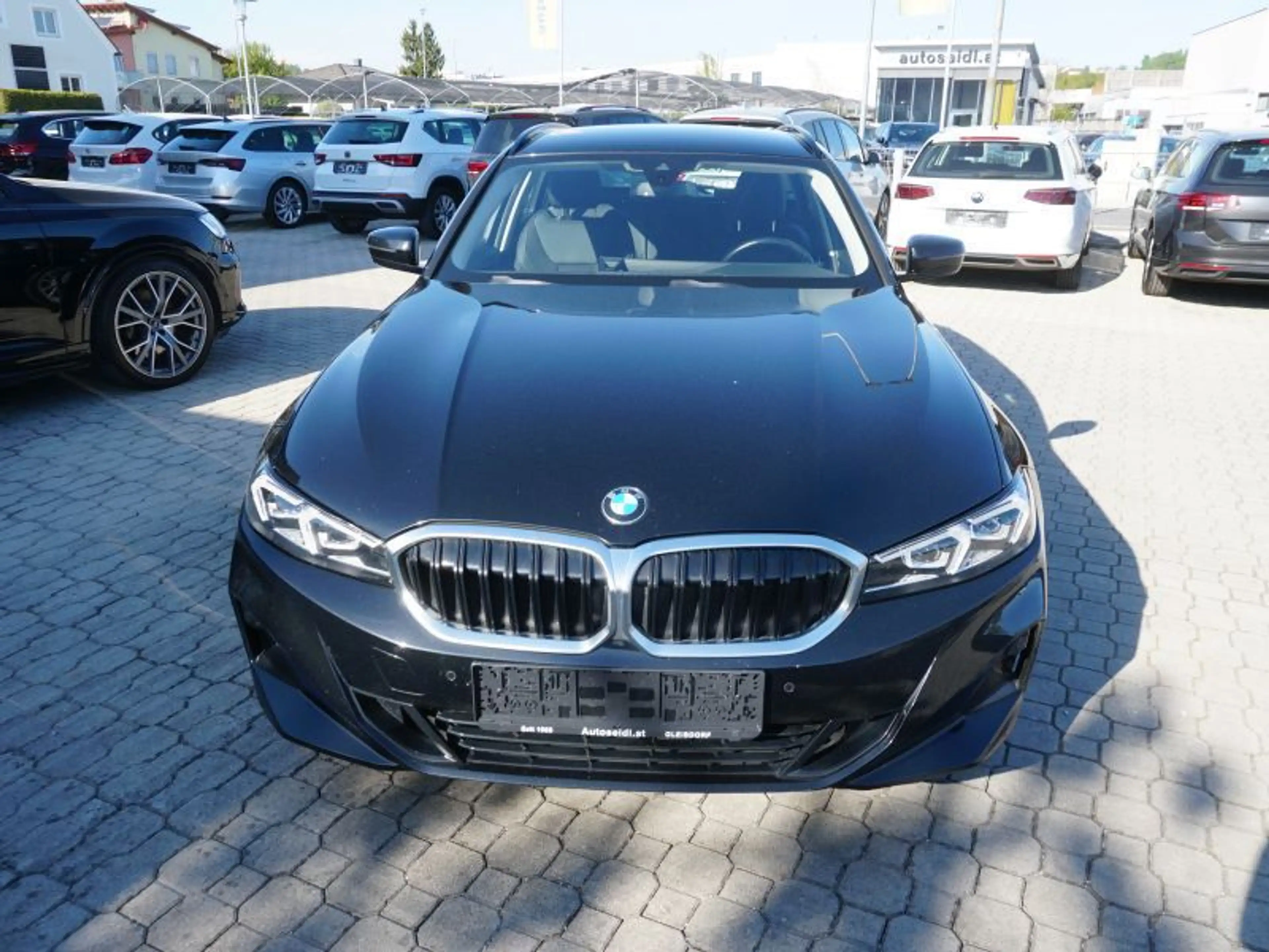 BMW 316 d Touring Aut. *WIDESCREEN* — photo 2