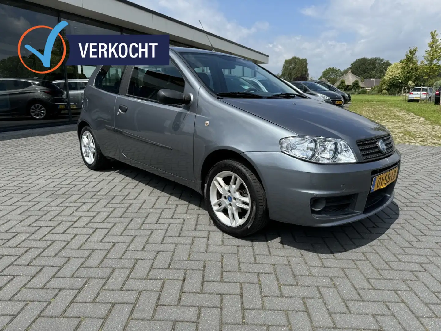 Fiat Punto 1.2 SportSound Grey - 1