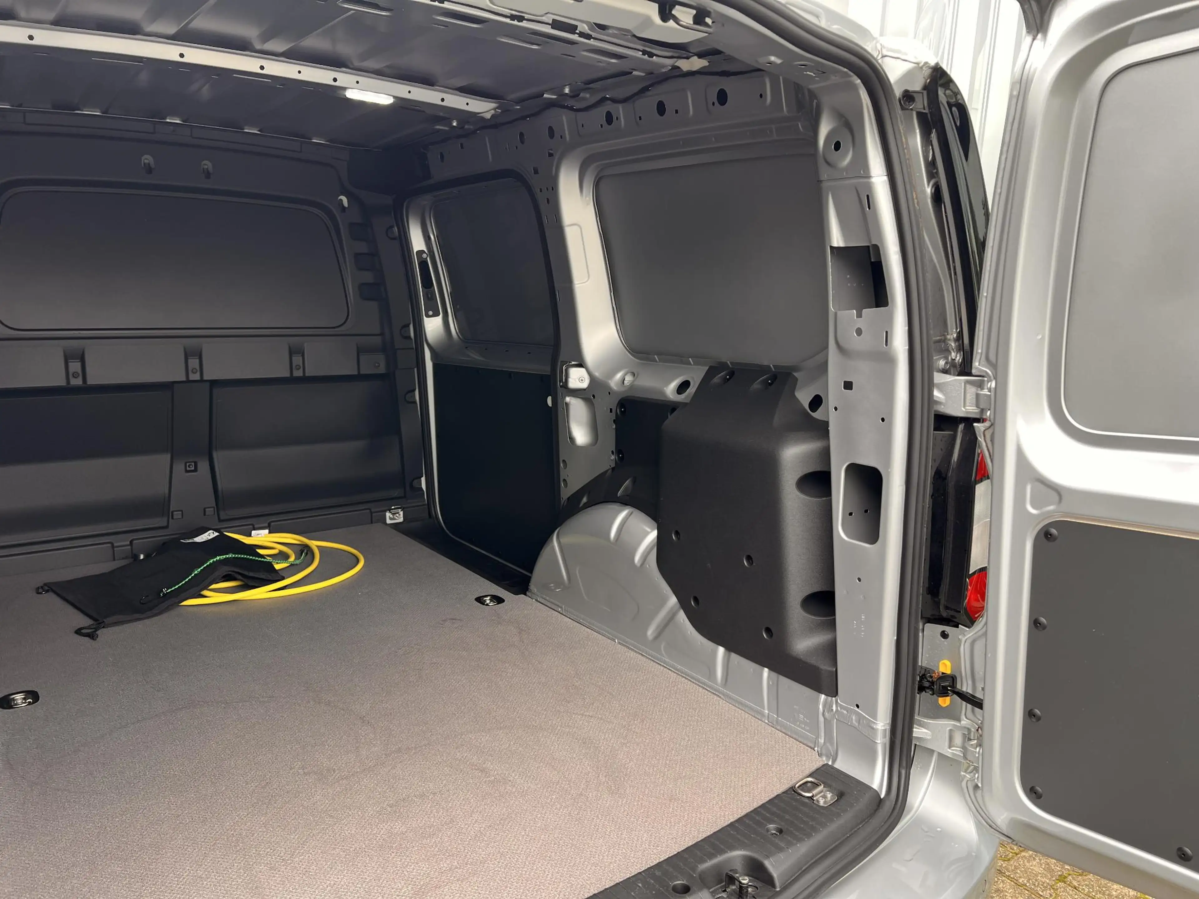 Ford Transit Connect 1.5 EcoBoost PHEV L2 Limited 150 pk | DEMO | Laadv — photo 15