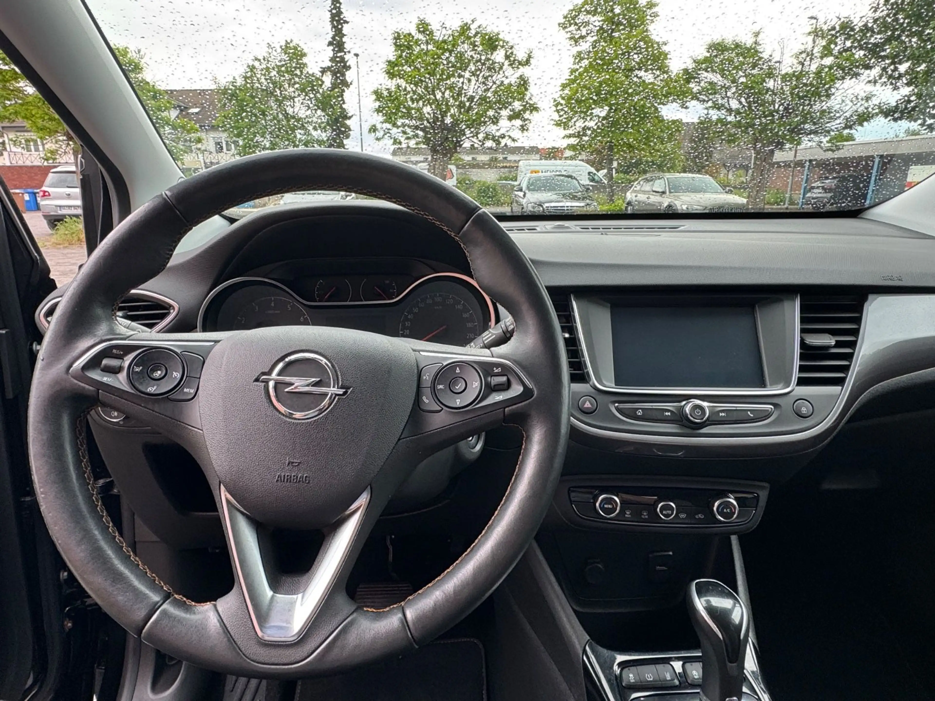 Opel Crossland X *AUTOM*LEDER*PDC*LED*AHK*CARPLAY* — photo 14