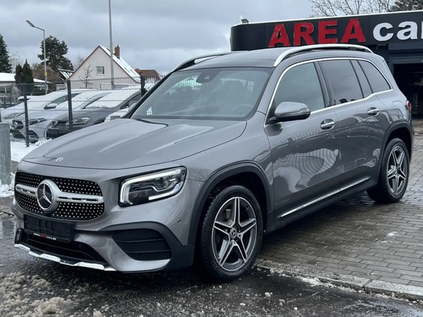 Mercedes-Benz GLB 200 d AMG*PANO*7SITZ*KEY*MULTIBEAM*SPUR*KAM* Grau - 1