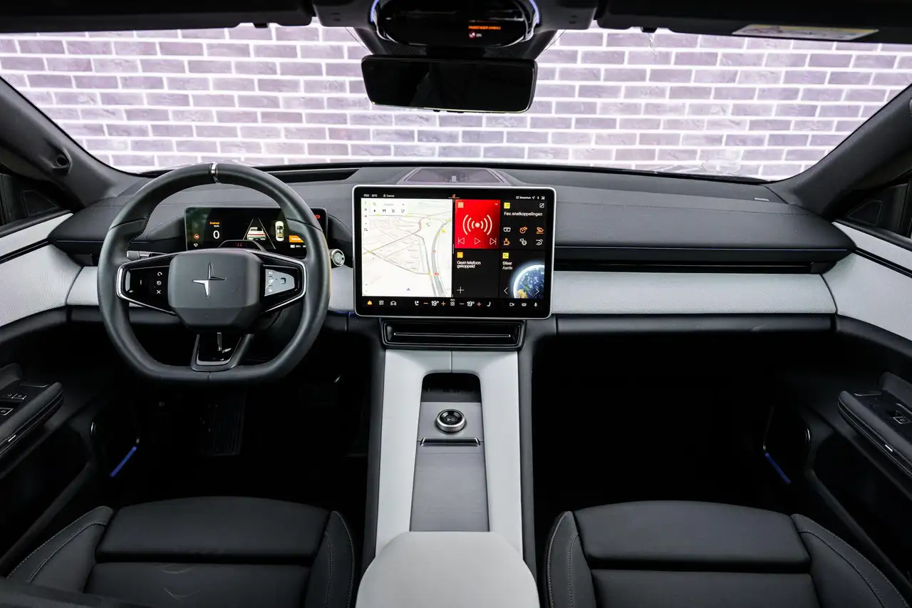 Polestar 4 2024