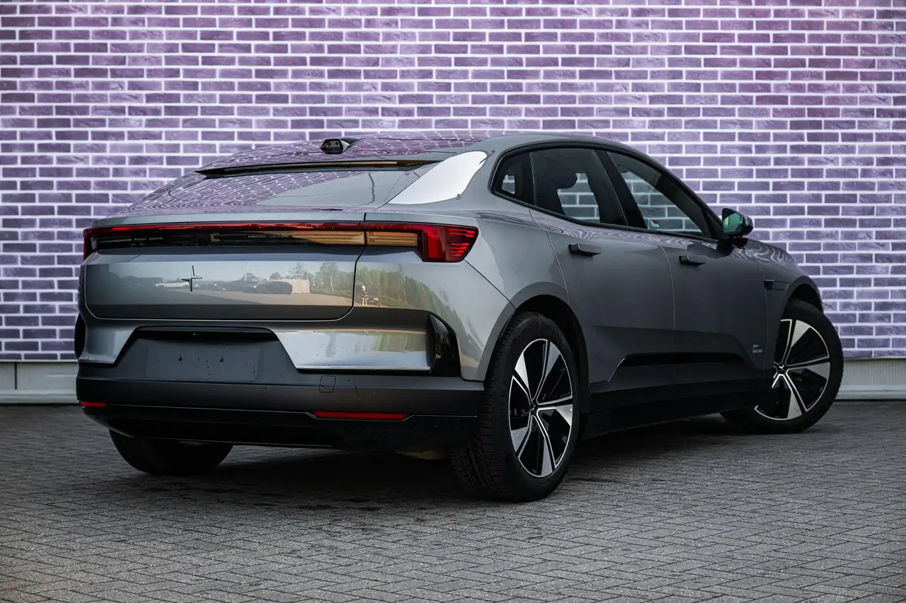 Polestar 4 2024