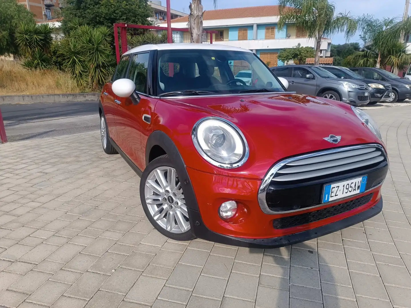 MINI Cooper D 1.5 Business XL 5p auto Rosso - 1