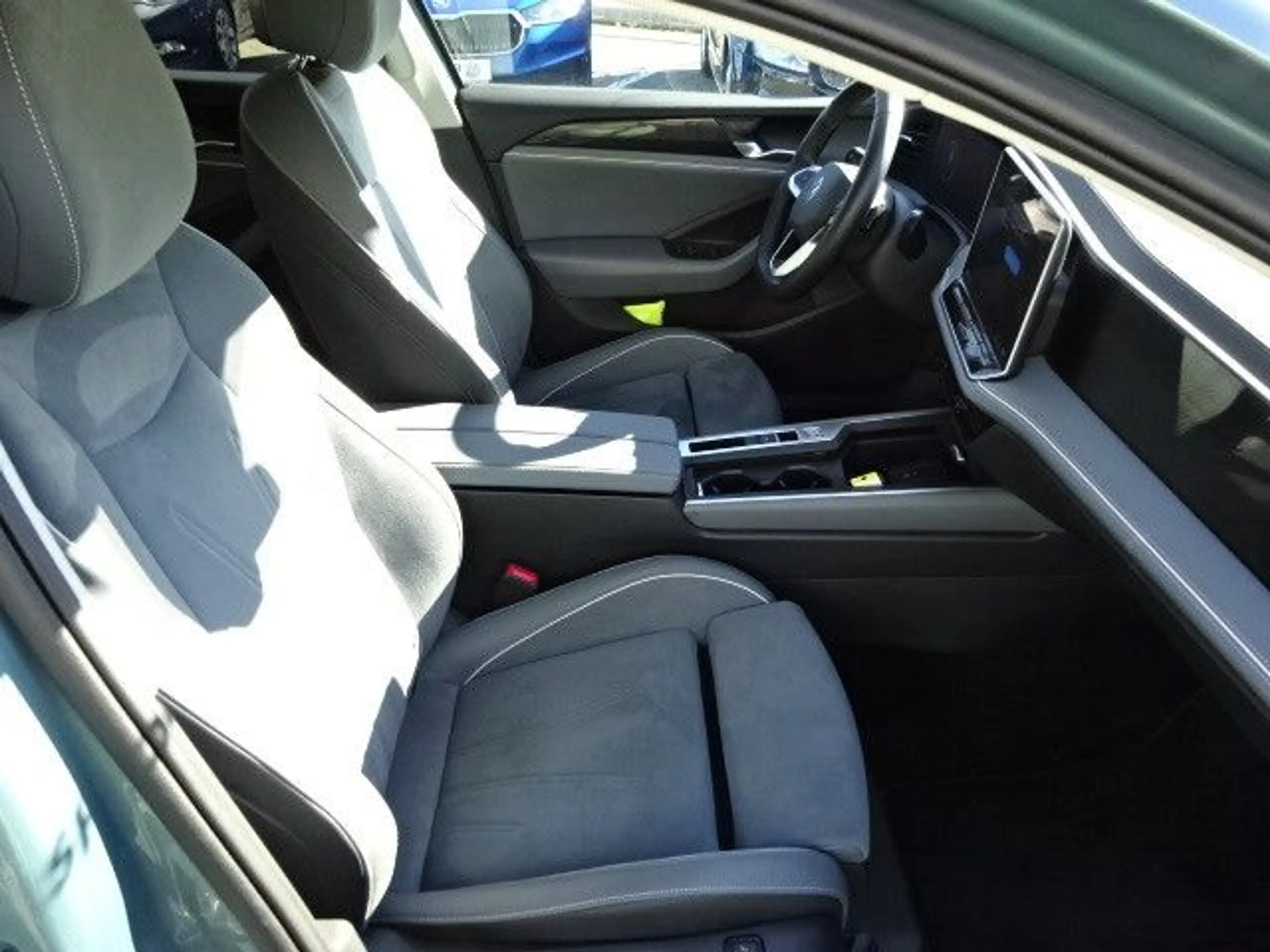 Volkswagen Passat Variant 1.5 eTSI Business*Navi*AHK*LED*SH — photo 15