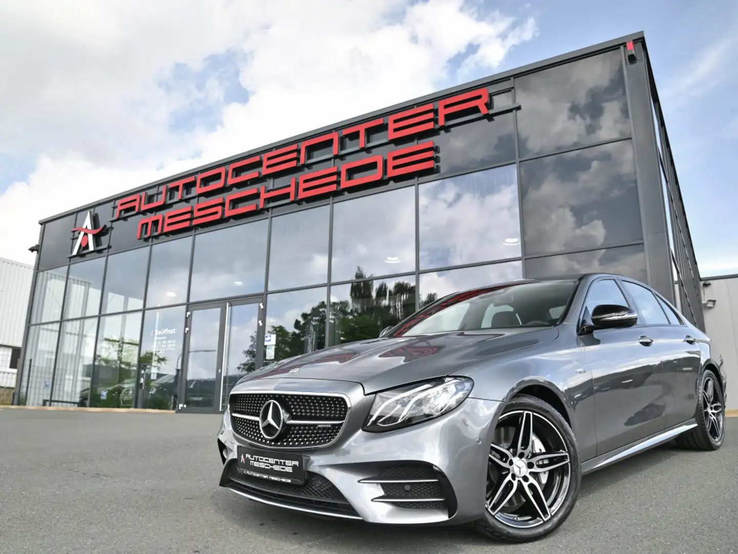 Mercedes-Benz E 53 AMG 4Matic+ Lim. Widescreen* erst 10.929 km siva - 1