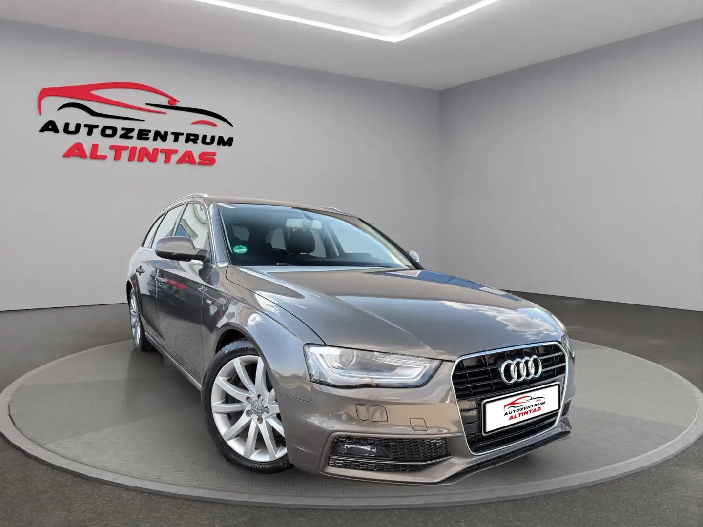 Audi A4 Avant 2.0TDI*S-LINE*AUTOMATIK*NAVI*XEN*TEMP.* Grau - 1