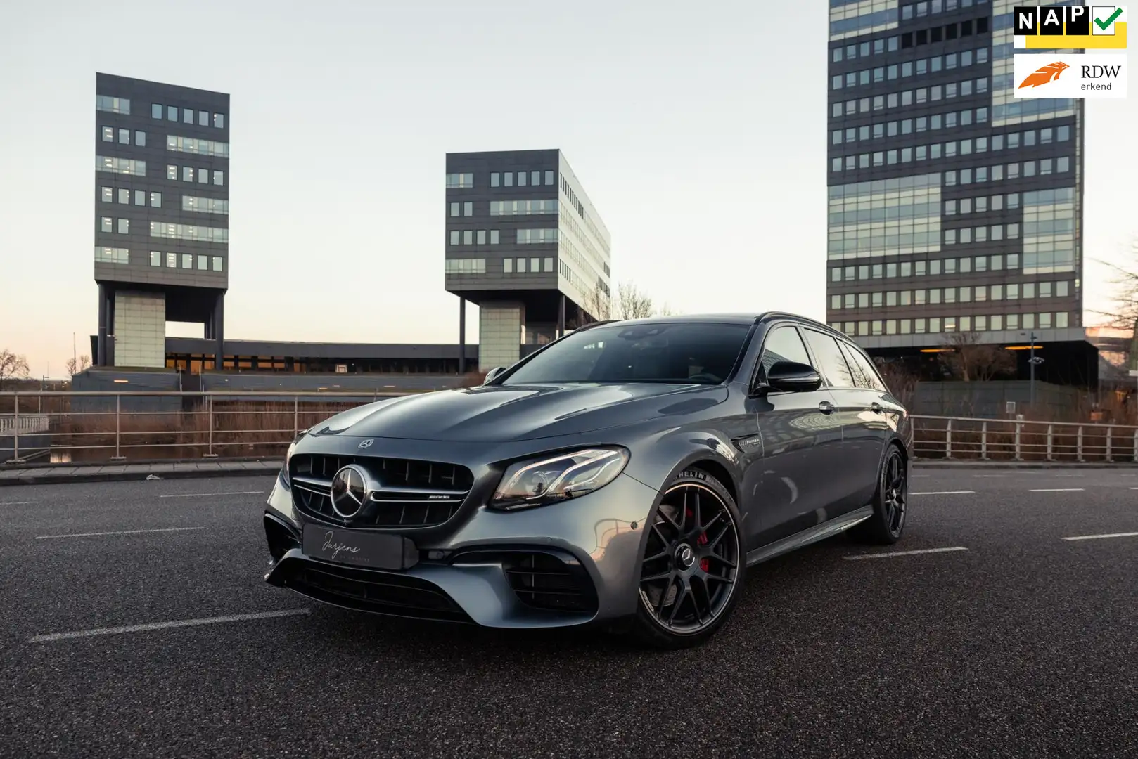 Mercedes-Benz E 63 AMG Estate S 4MATIC Premium Plus (612pk) Gri - 1