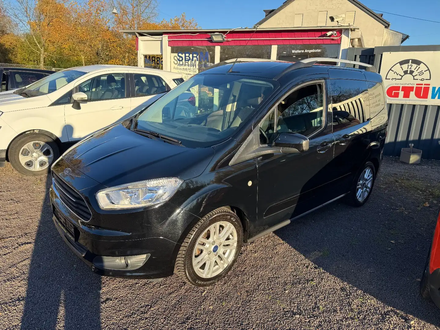 Ford Tourneo Courier beide Zahnriemen/Insp/Tüv Neu Schwarz - 1