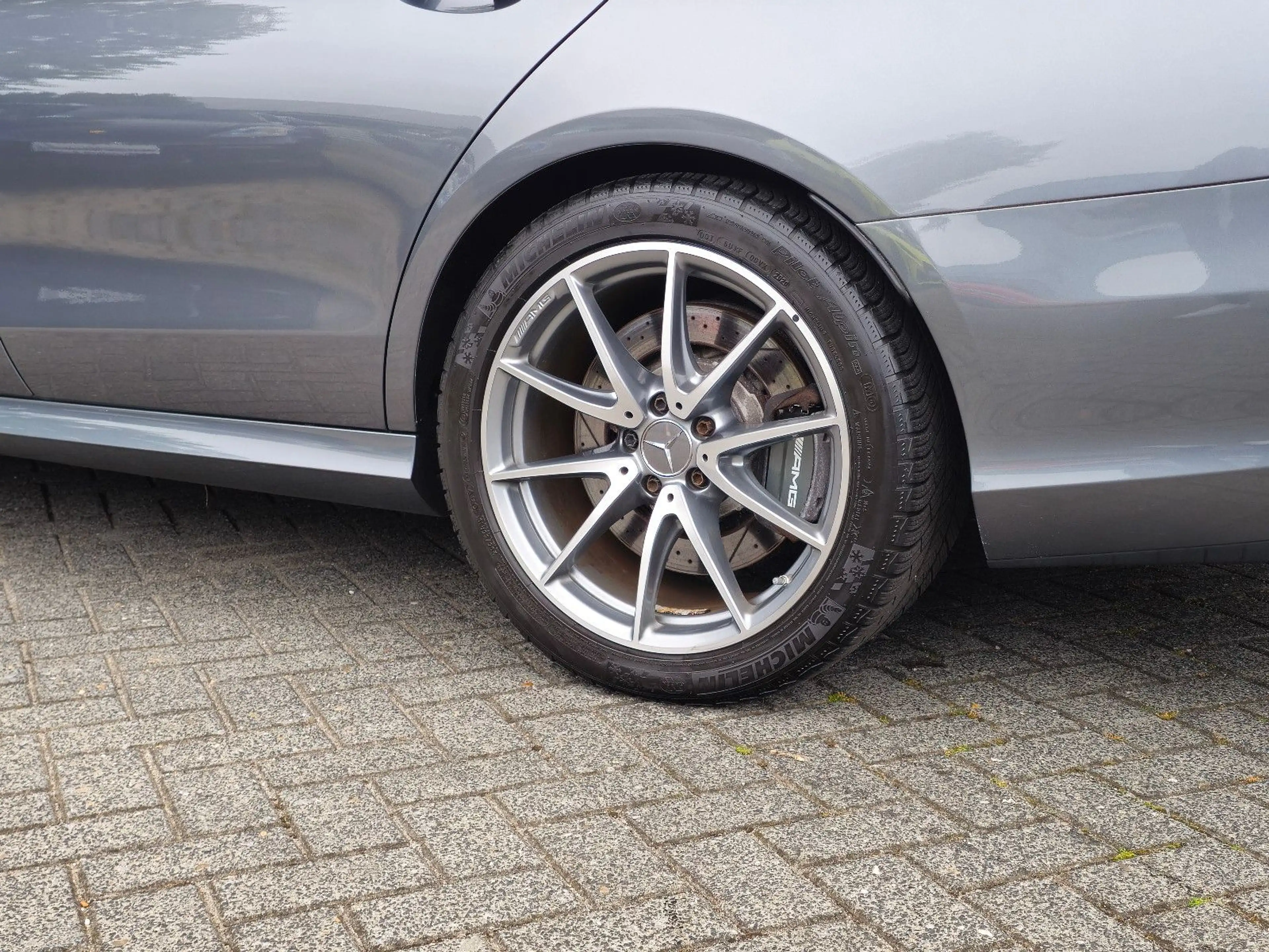 Mercedes-Benz E 63 AMG 4M+ PANO MULTIBEAM SportAGA TOPZustand — photo 13