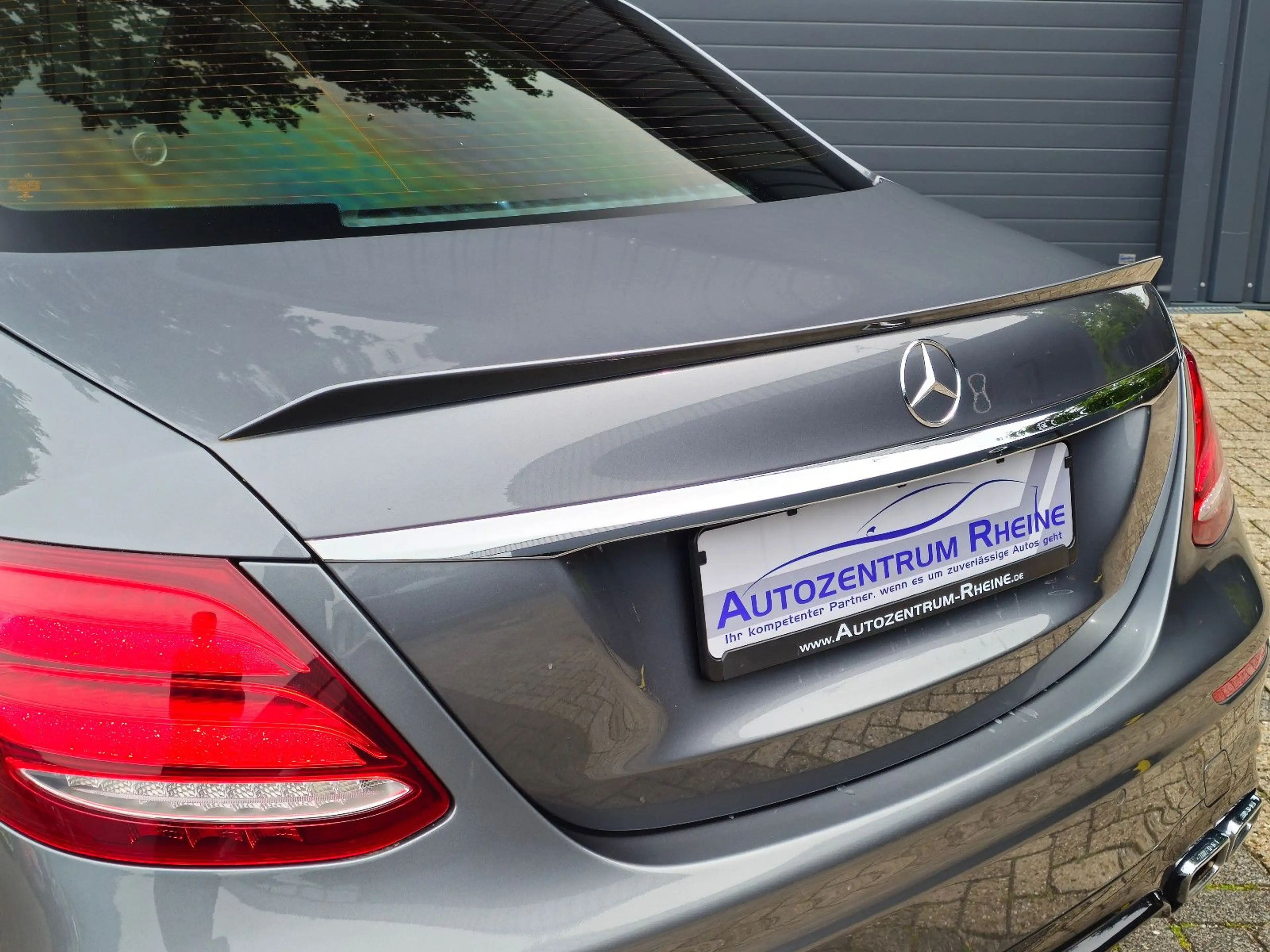 Mercedes-Benz E 63 AMG 4M+ PANO MULTIBEAM SportAGA TOPZustand — photo 11
