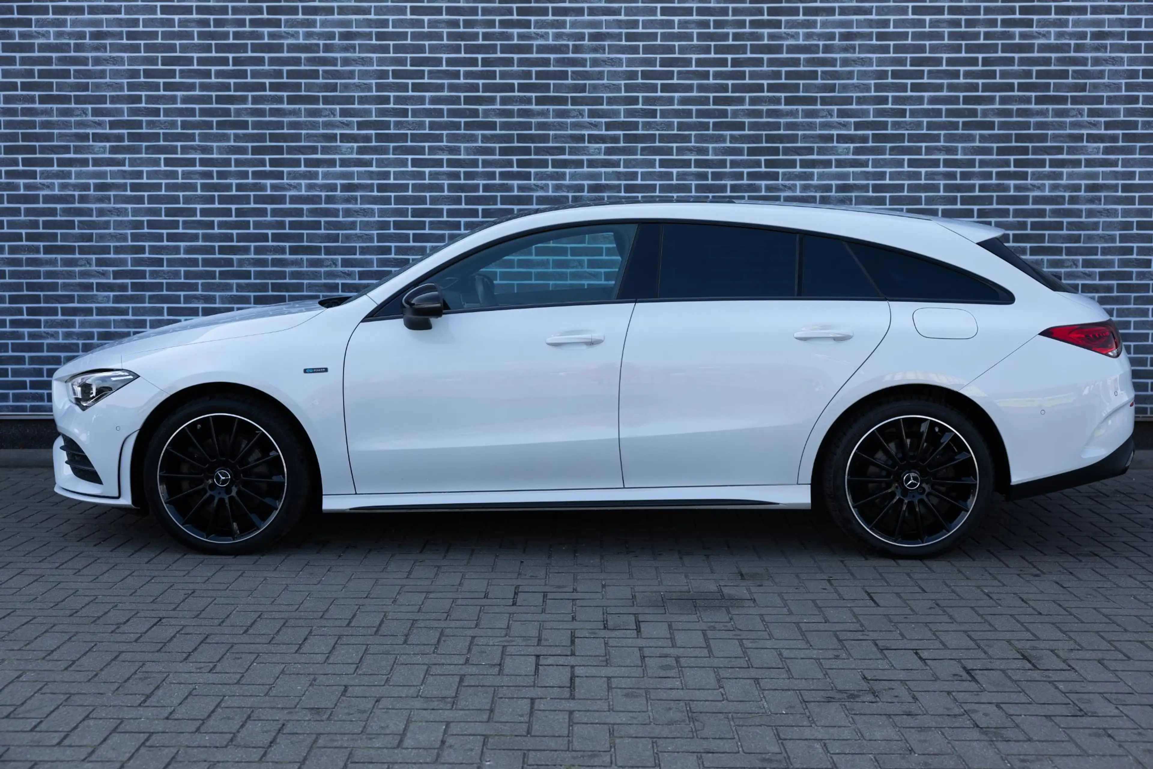 Mercedes-Benz CLA 250 Shooting Brake e AMG Line | Panoramadak | Burmeste — photo 12