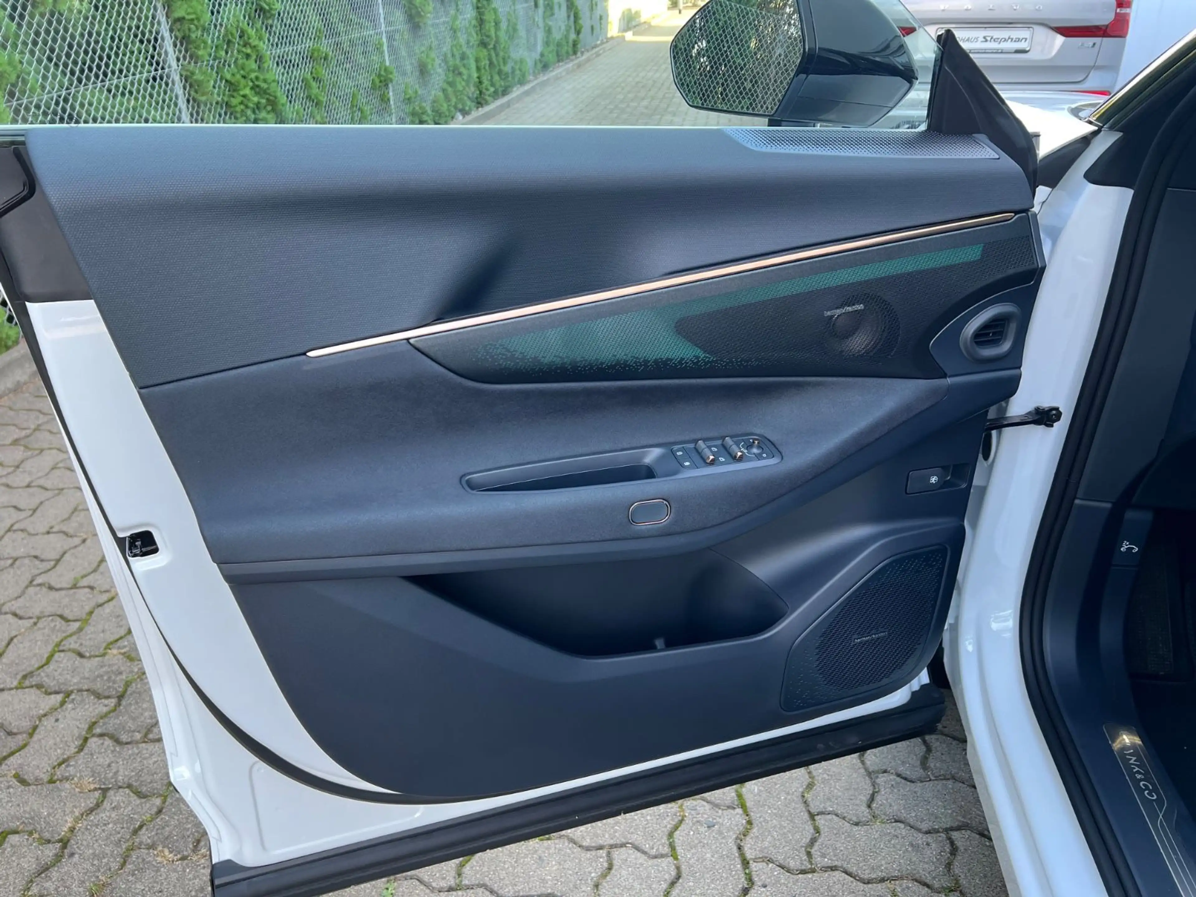 Lynk & Co 08 1.5 T PHEV MORE GARANTIE SOFORT — photo 12
