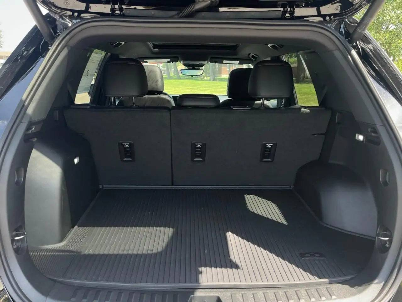 Chevrolet Equinox снимка Chevrolet Equinox