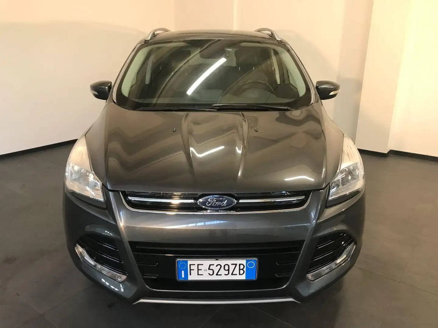 Ford Kuga 2.0 TDCI 120CV S&S 2WD Tit.Business Grijs - 2