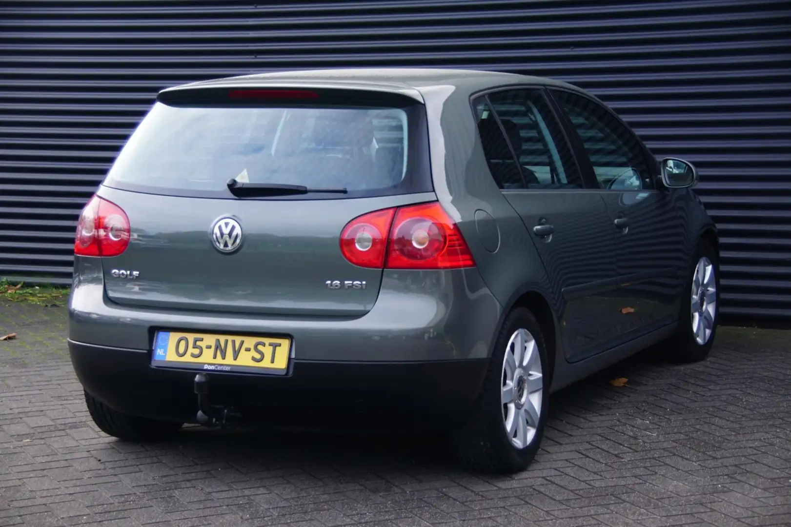 Volkswagen Golf 1.6 FSI Sportline | Geweldige staat | Cruise | Cli Vert - 2