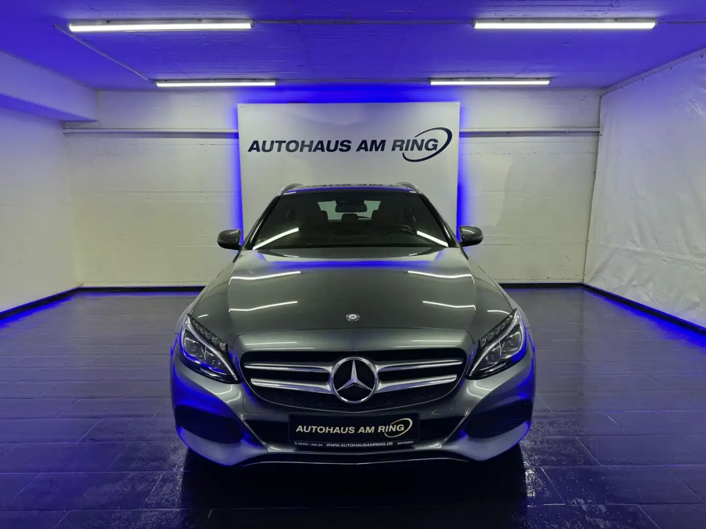 Mercedes-Benz C 220 T-Mod. Avantgarde Designo LED BURMEST PANO Grau - 1