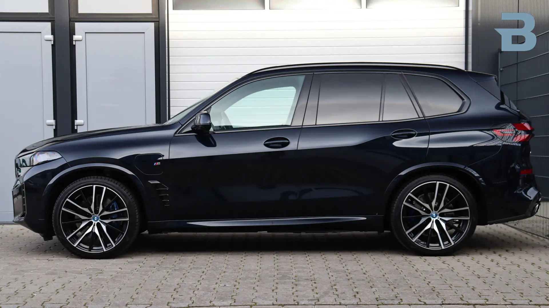 BMW X5 xDrive50e M-Sport Pro | Massage | Sky Lounge | Har Noir - 2