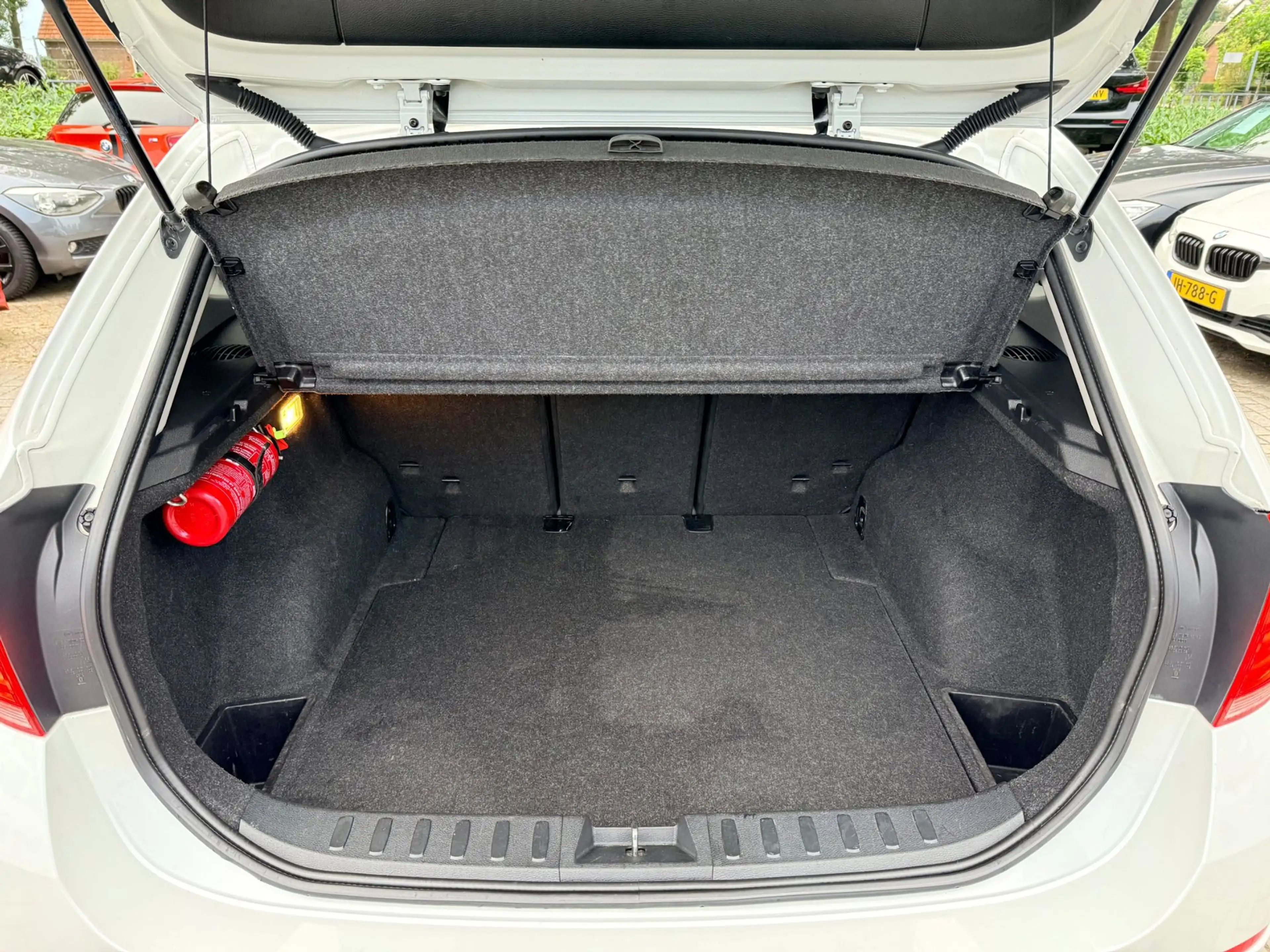 BMW X1 SDrive18i|Nieuwe Ketting + Klepseals|Navigatie|Tre — photo 15