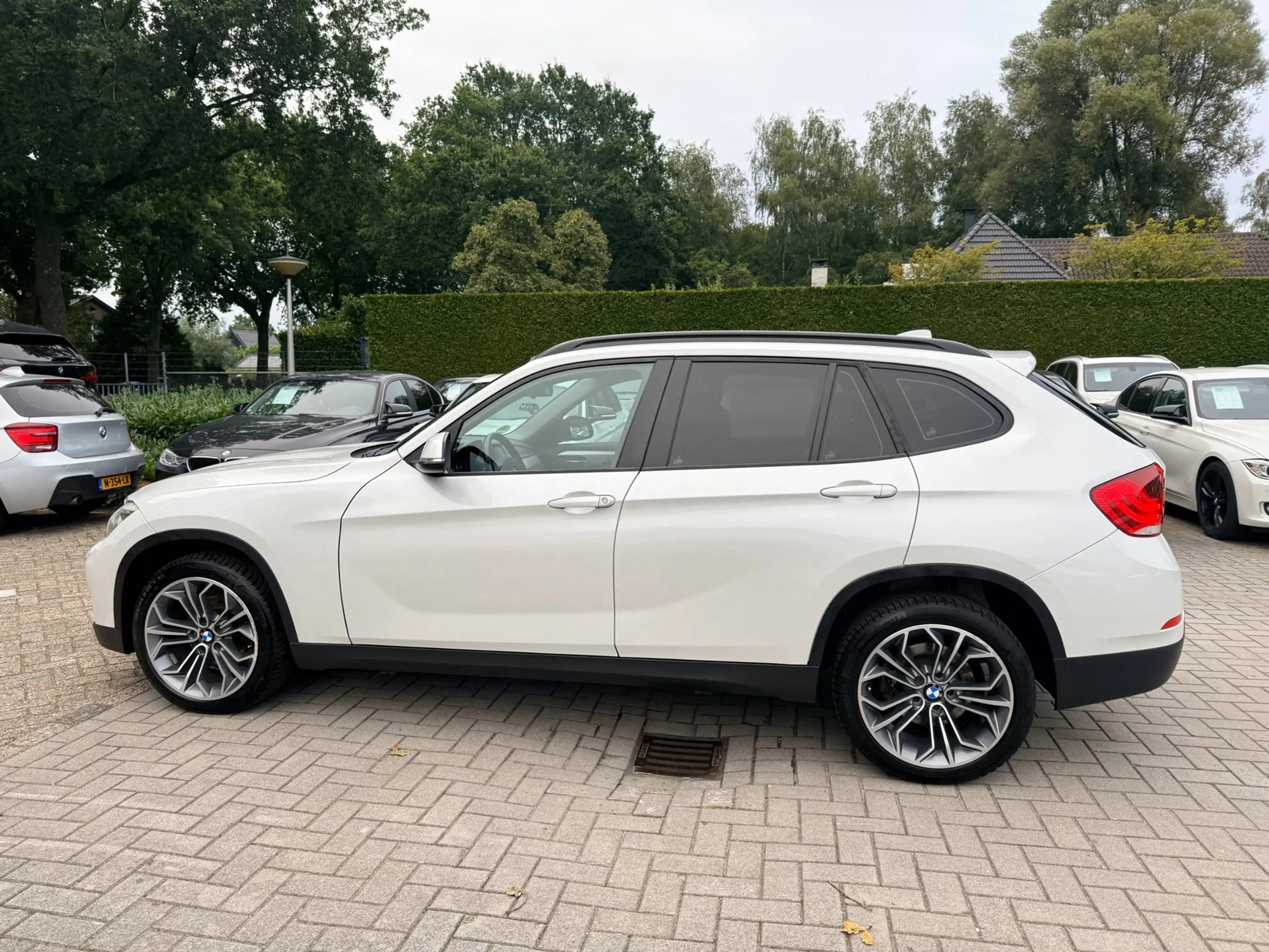 BMW X1 SDrive18i|Nieuwe Ketting + Klepseals|Navigatie|Tre — photo 13