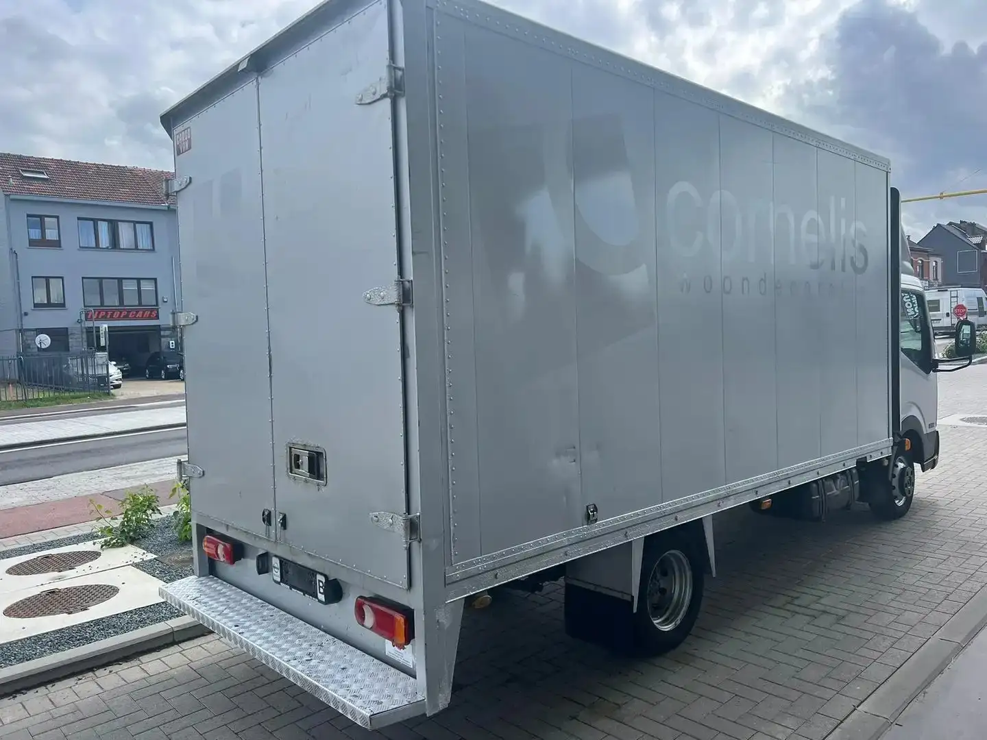 Nissan Cabstar Gris - 1