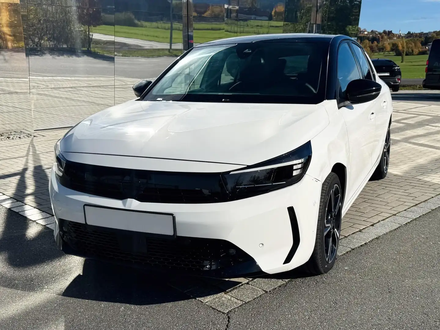 Opel Corsa 1.2 T 101 PS GS-Line Sitzheizung Weiß - 1