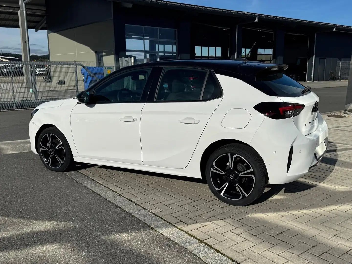 Opel Corsa 1.2 T 101 PS GS-Line Sitzheizung Weiß - 2