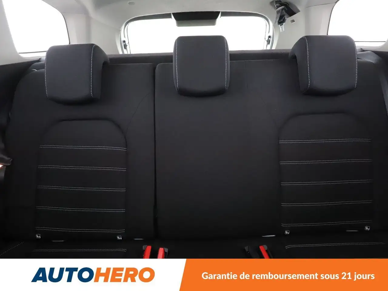 Dacia Duster — photo 15