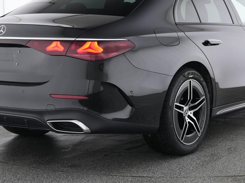 Mercedes-Benz E 200 Berline E AMG Line — photo 4