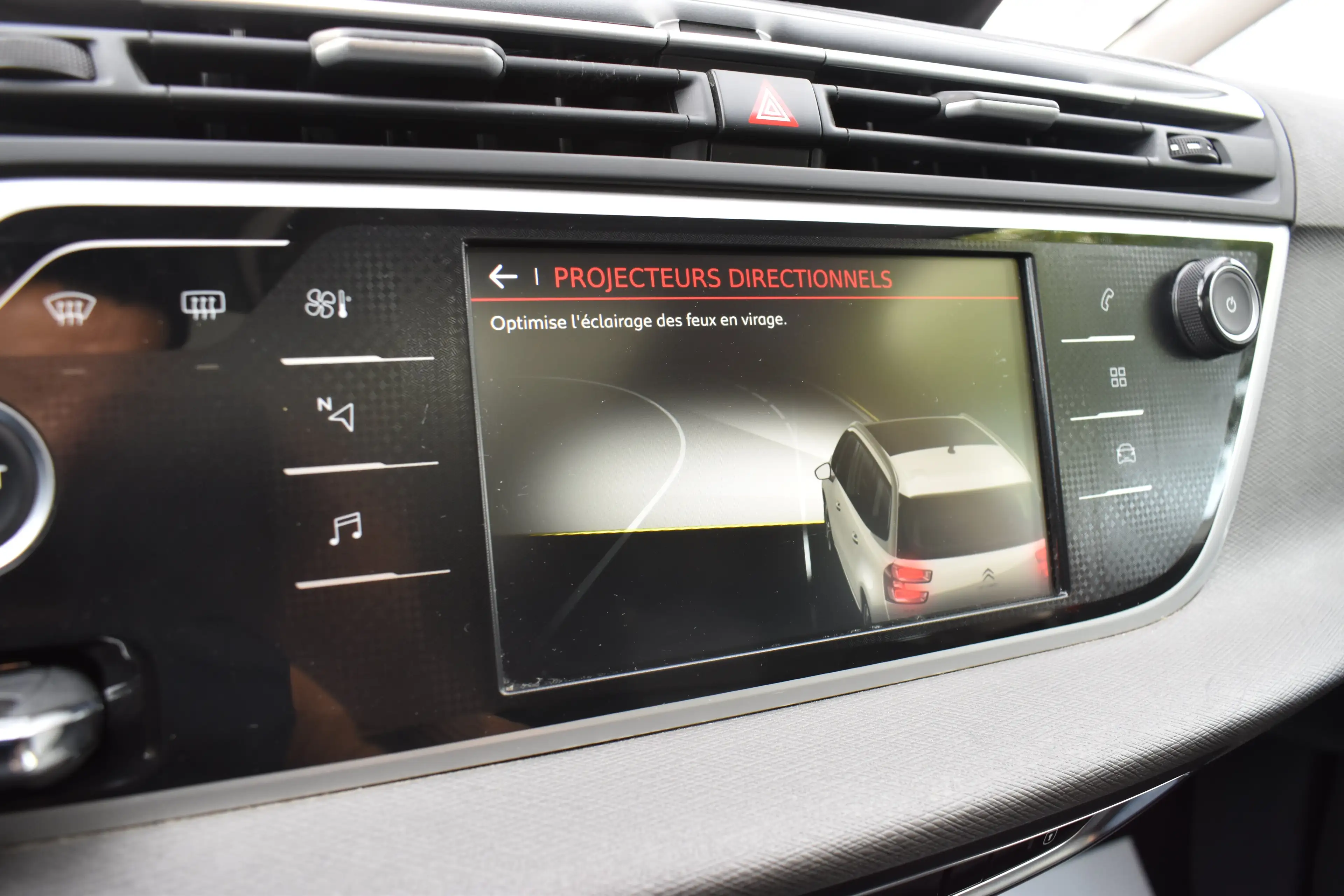 Citroen Grand C4 SpaceTourer 1.2 Eat-8 Shine 7Places *Cuir-Pano-Massage* — photo 15