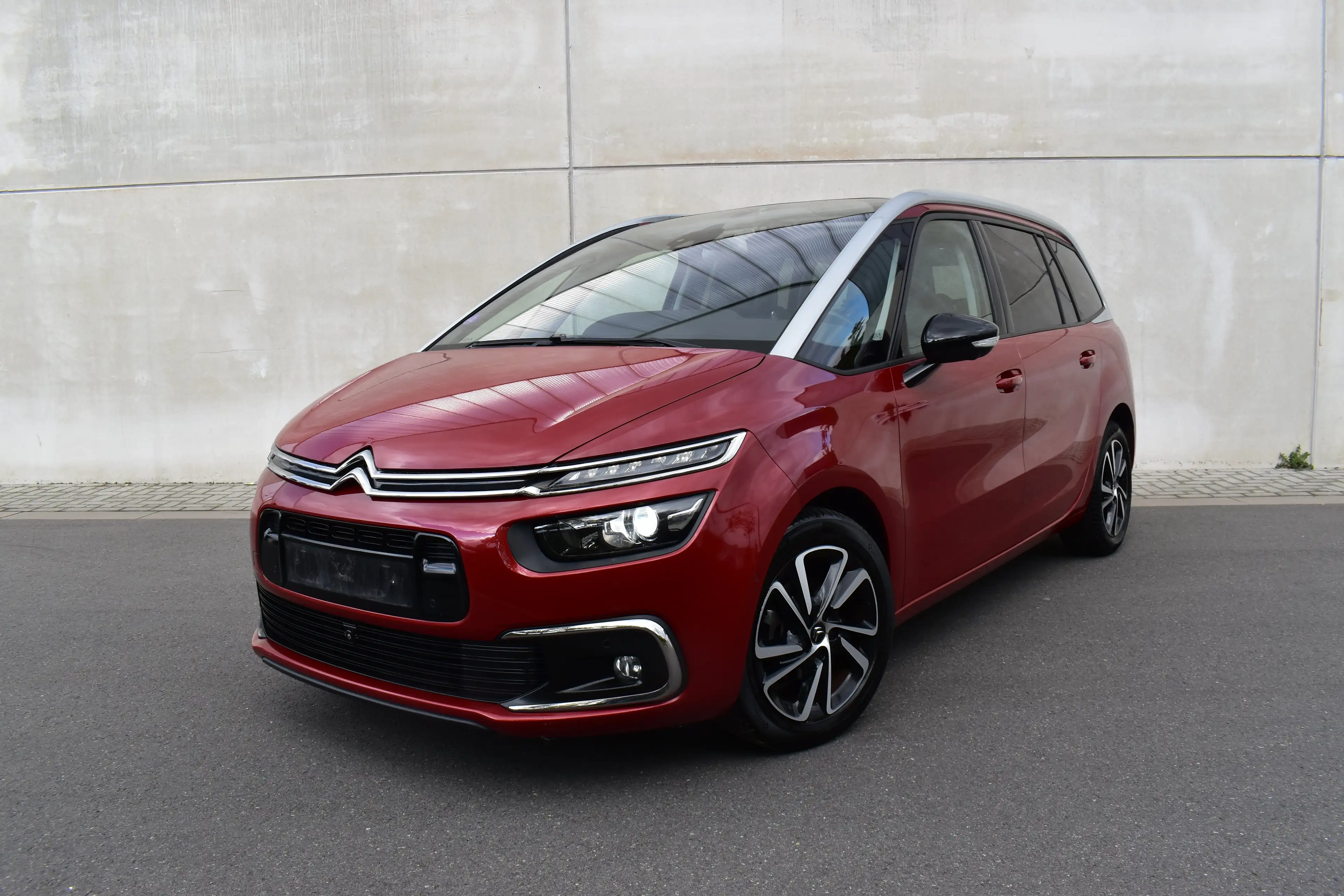 Citroen Grand C4 SpaceTourer 1.2 Eat-8 Shine 7Places *Cuir-Pano-Massage*
