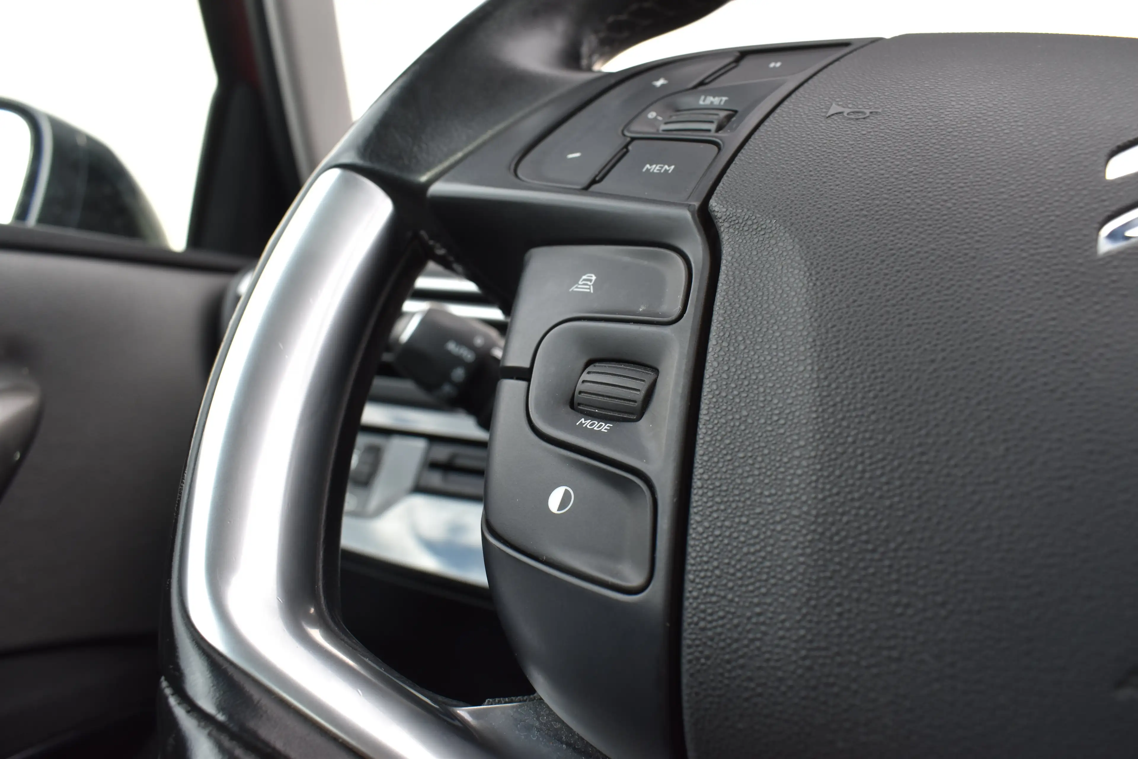 Citroen Grand C4 SpaceTourer 1.2 Eat-8 Shine 7Places *Cuir-Pano-Massage* — photo 8