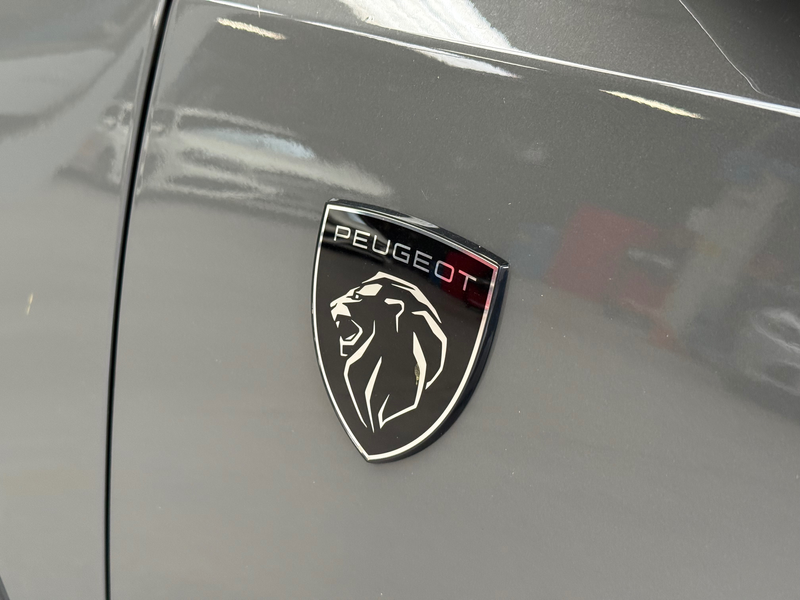 Peugeot 408 408 1.2 Turbo MHEV GT S — photo 11