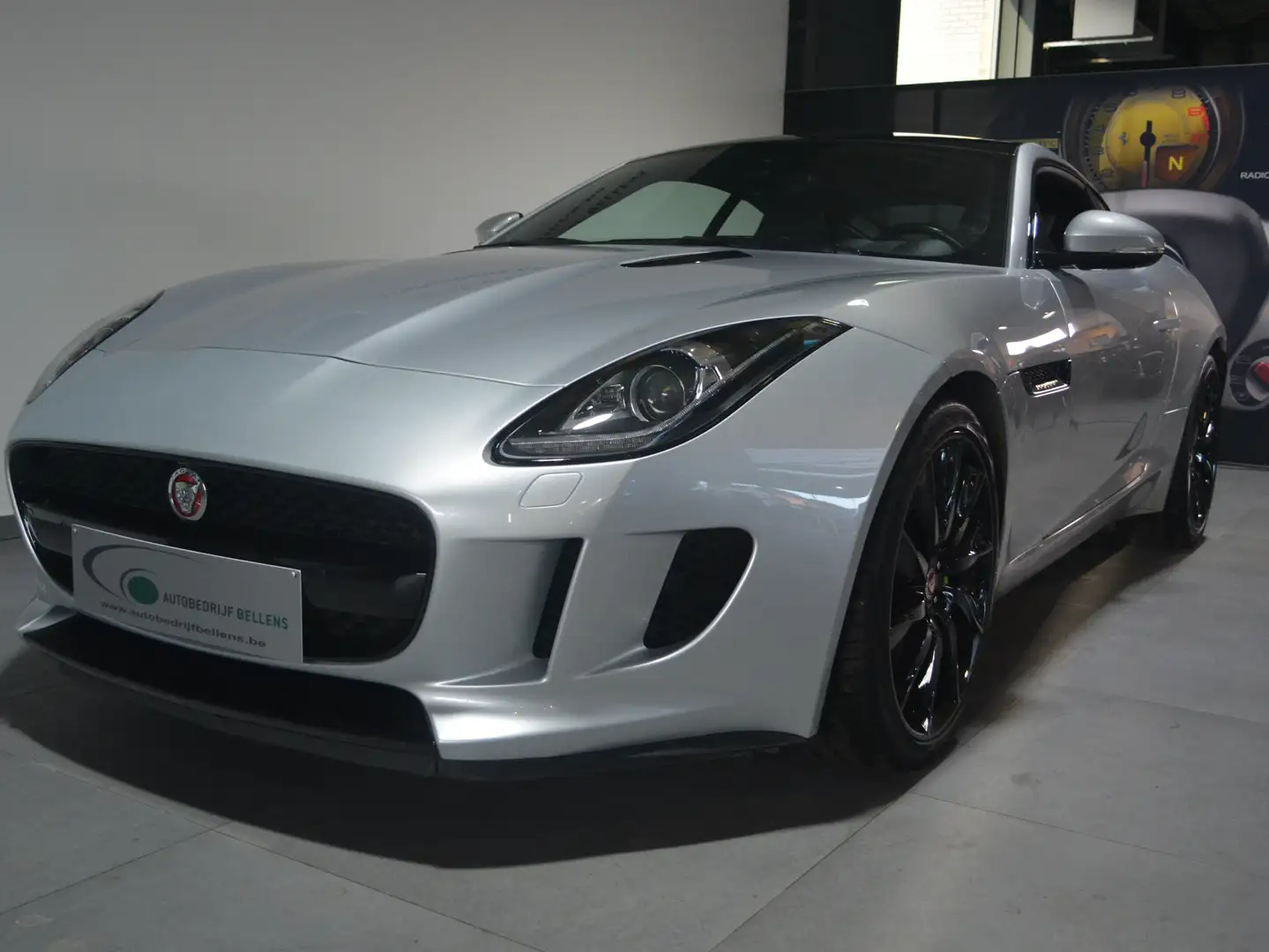 Jaguar F-Type F-Type Coupe Aut. 3.0 L V6 / NAVI + CAM / PANO Argento - 2